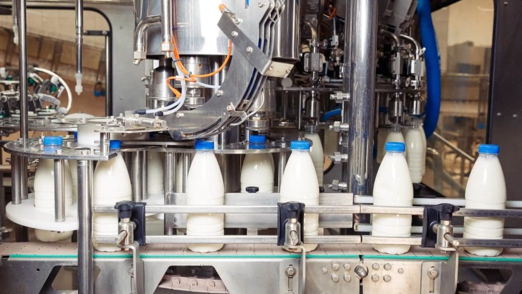 The Health Hazards of Factory-Farmed Meat and Dairy 1 The Health Hazards of Factory-Farmed Meat and Dairy June 2025