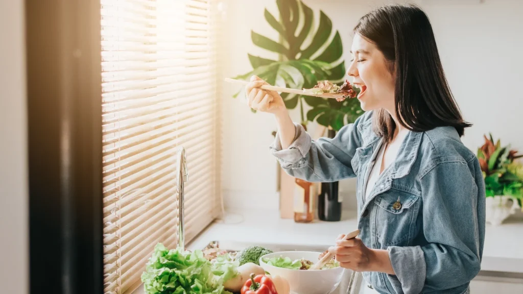 Sống một cuộc sống sôi động: Ăn chay để sống lâu và khỏe mạnh 1 Sống một cuộc sống sôi động: Chế độ ăn kiêng thuần chay về tuổi thọ và hạnh phúc tháng 6 năm 2025