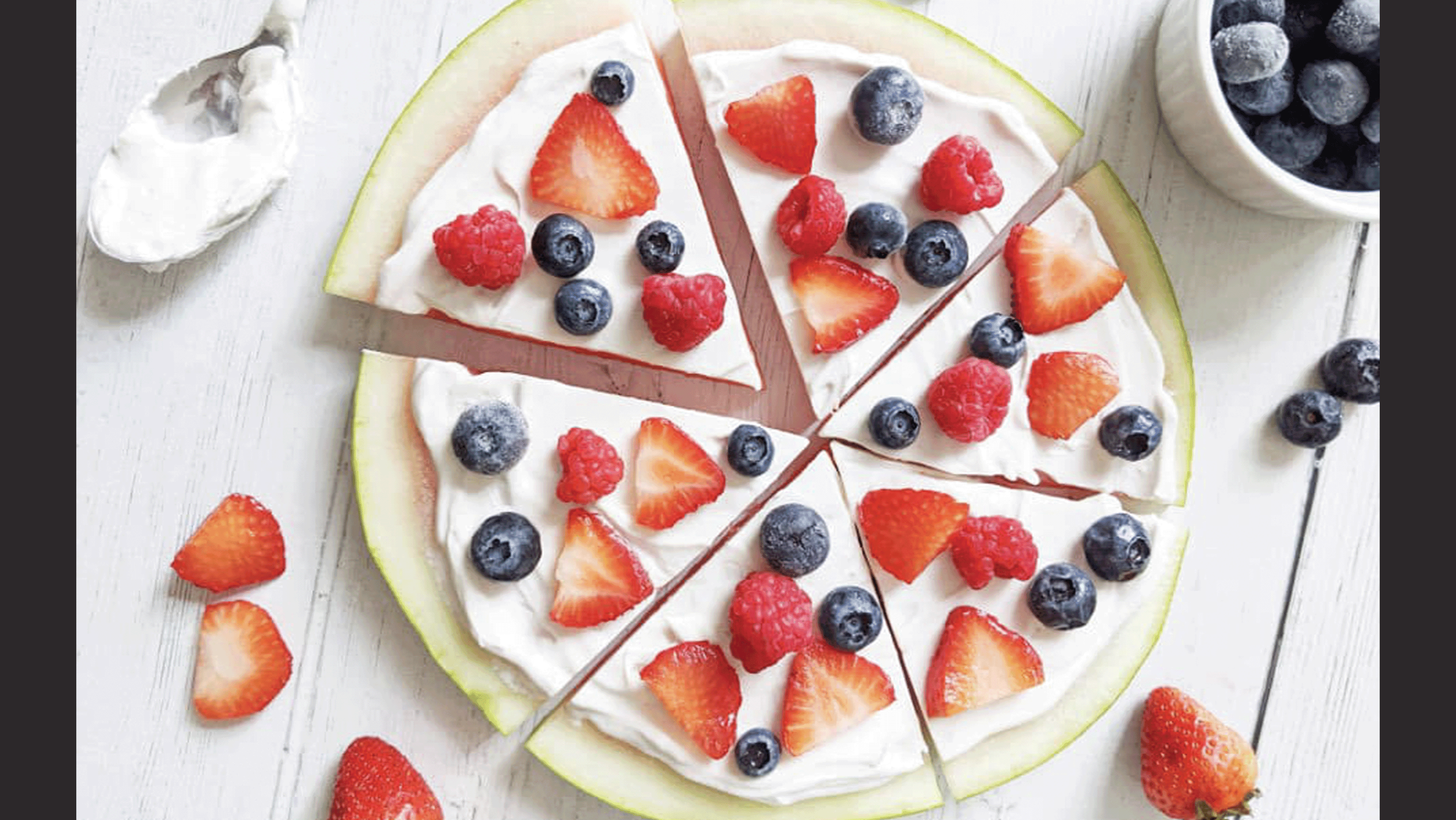 15 chutných veganských receptů ke Dni matek 75 Melounový dezert "Pizza" od Health My Lifestyle