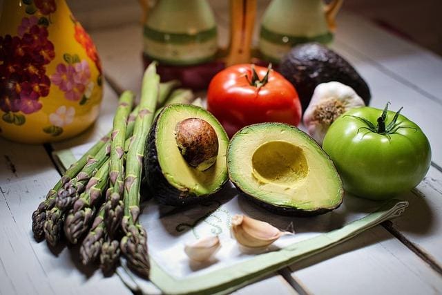 Vegan vs. Mediteraneana: Insights avy amin&#39;ny Dr. Bernards Randomized Control Trial